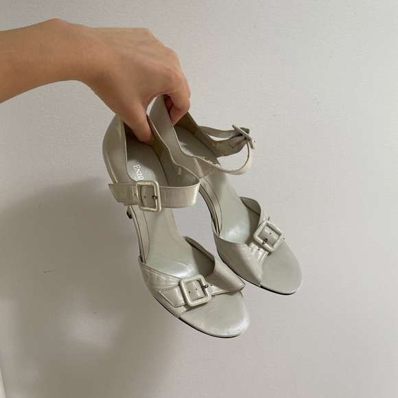 Vintage Enzo Angiolini Grey Strappy High Heel 7 - Picture 2 of 4